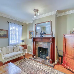 Lark Holiday home Savannah